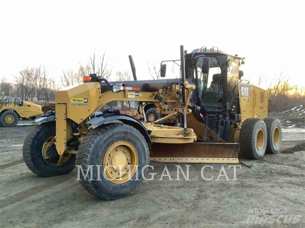 CAT 12M2 AWD Veihøvler
