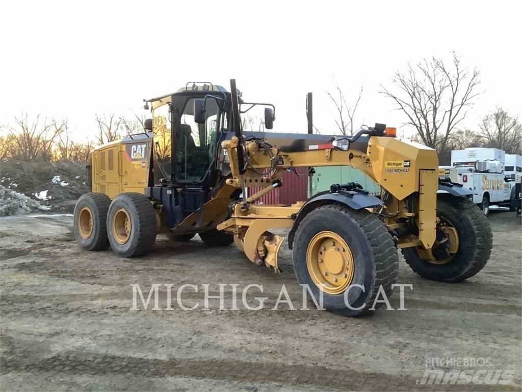CAT 12M2 AWD Veihøvler