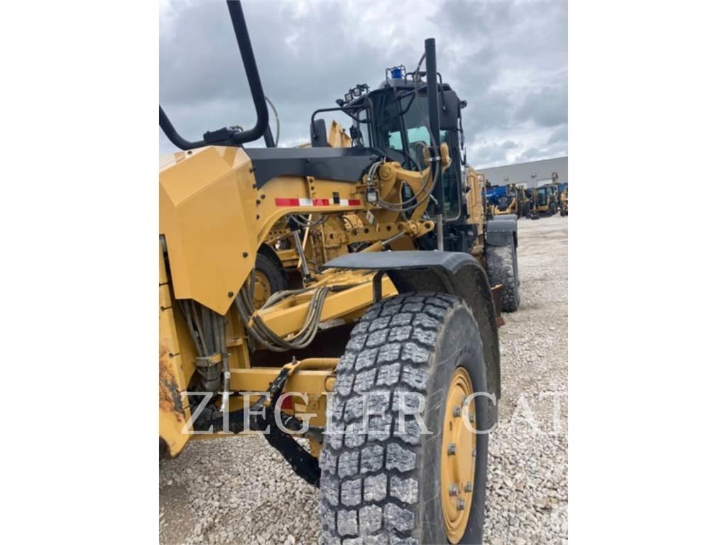 CAT 12M2AWD Veihøvler