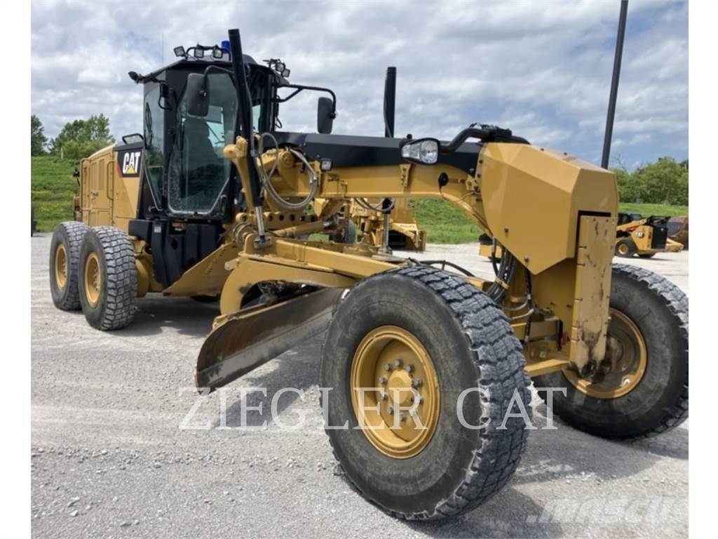 CAT 12M3 Veihøvler