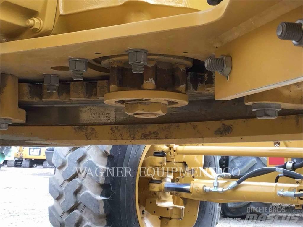 CAT 12M3 Veihøvler