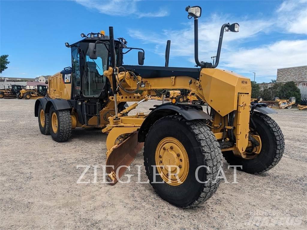 CAT 12M3AWD Veihøvler