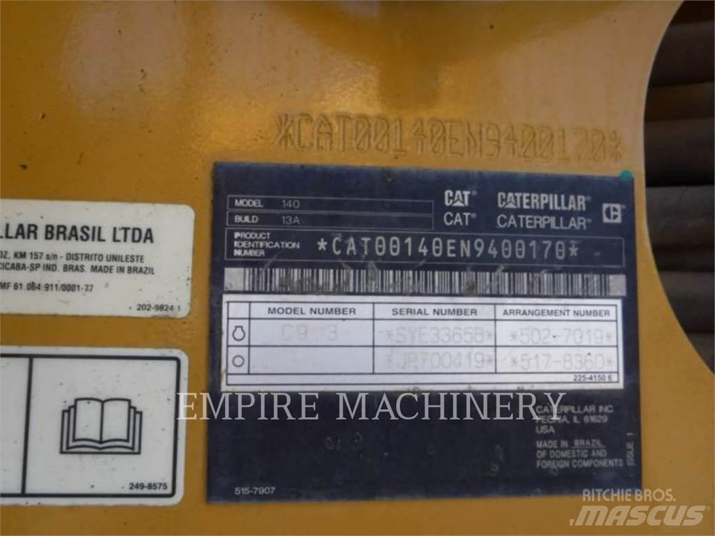 CAT 140-13 Veihøvler