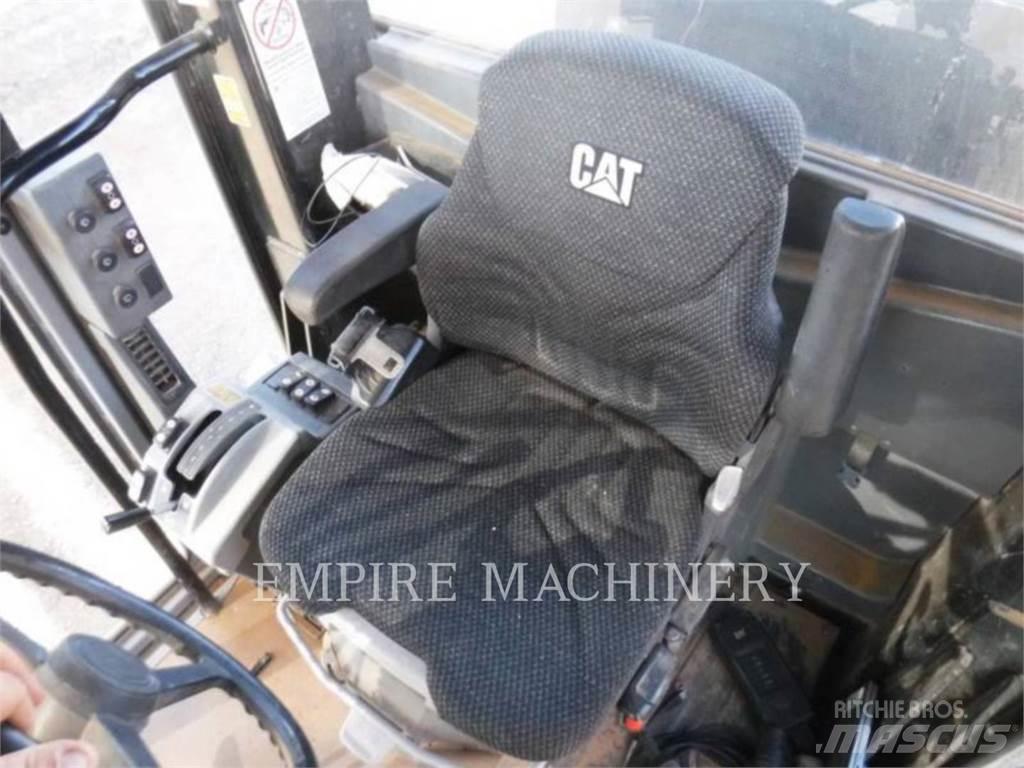 CAT 140-13 Veihøvler