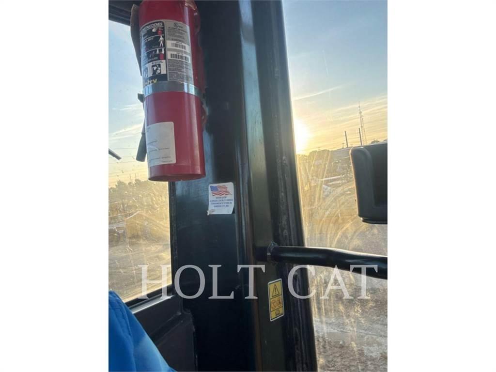 CAT 140 AWD Veihøvler