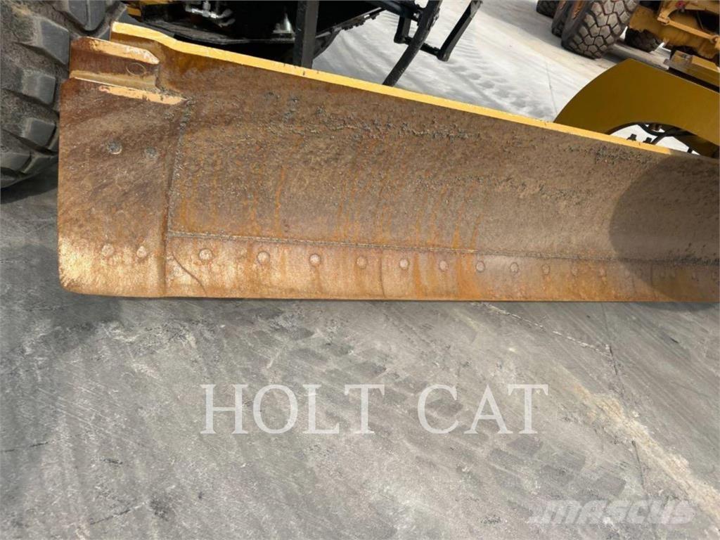 CAT 140 AWD Veihøvler