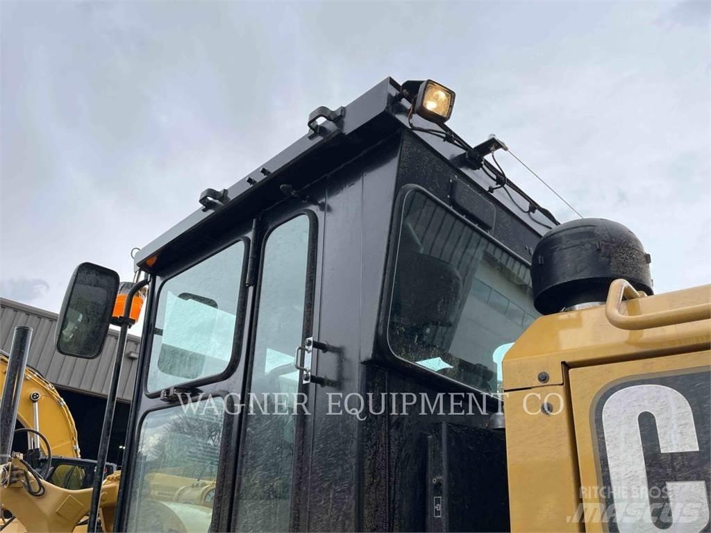CAT 140GC Veihøvler