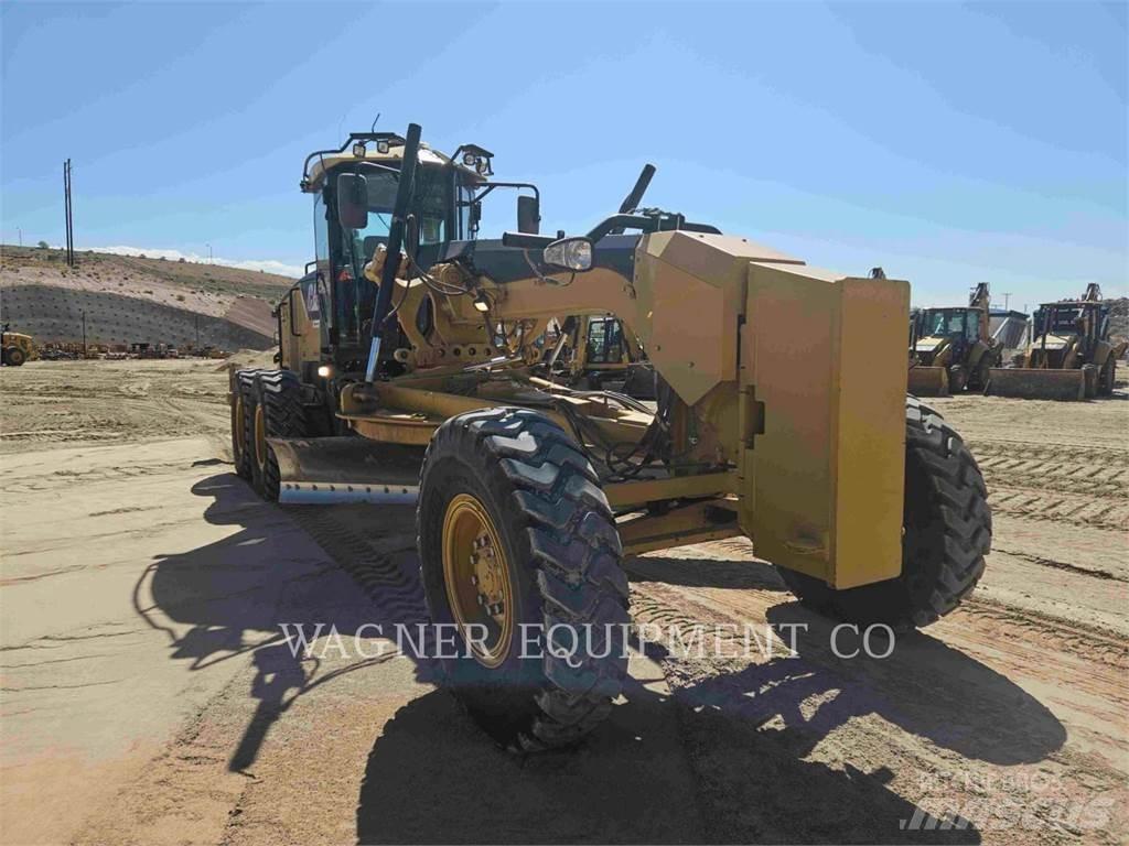 CAT 140M Veihøvler