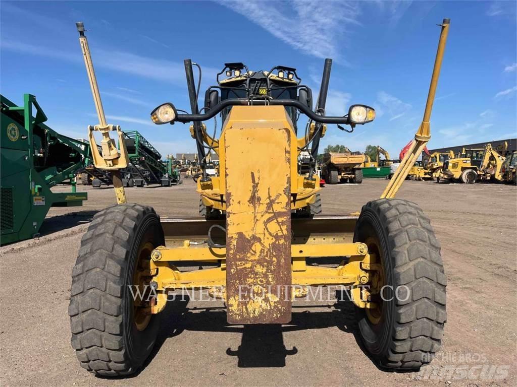 CAT 140M Veihøvler