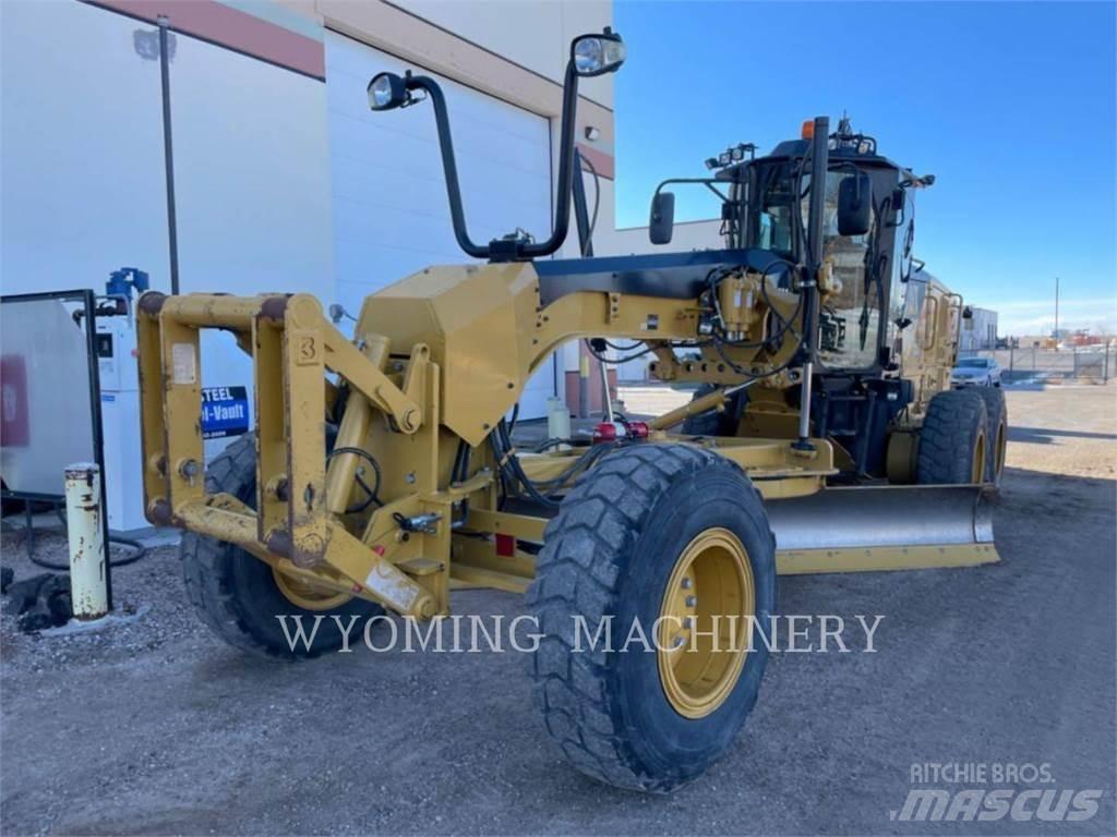 CAT 140M 2 Veihøvler