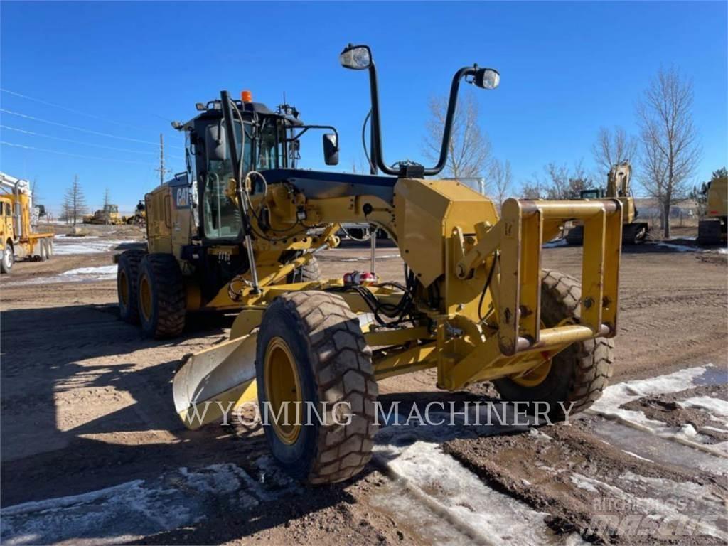 CAT 140M 2 Veihøvler