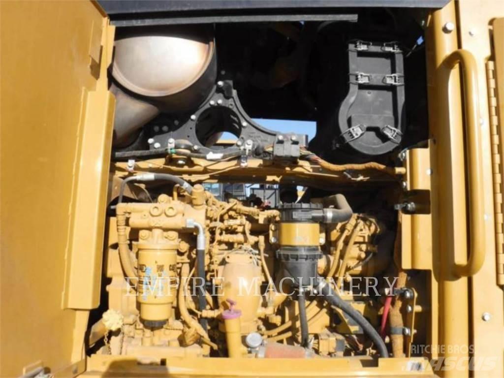 CAT 140M2 Veihøvler
