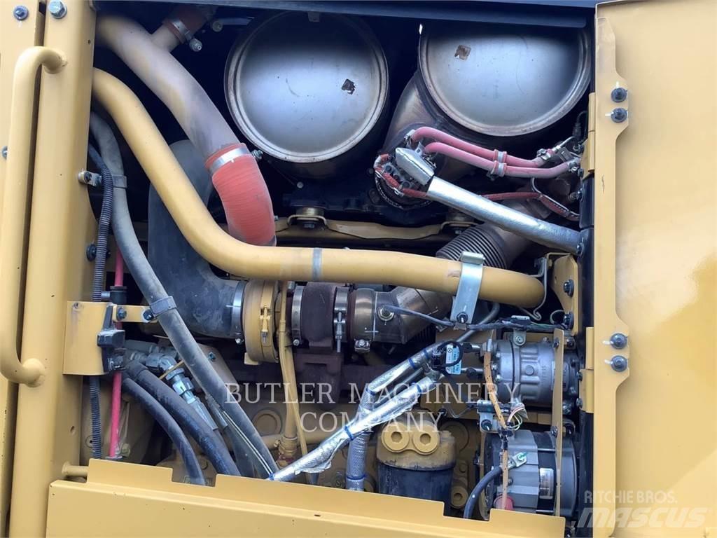 CAT 140M3AWDB Veihøvler