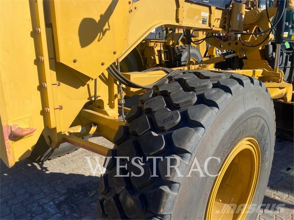 CAT 14M Veihøvler