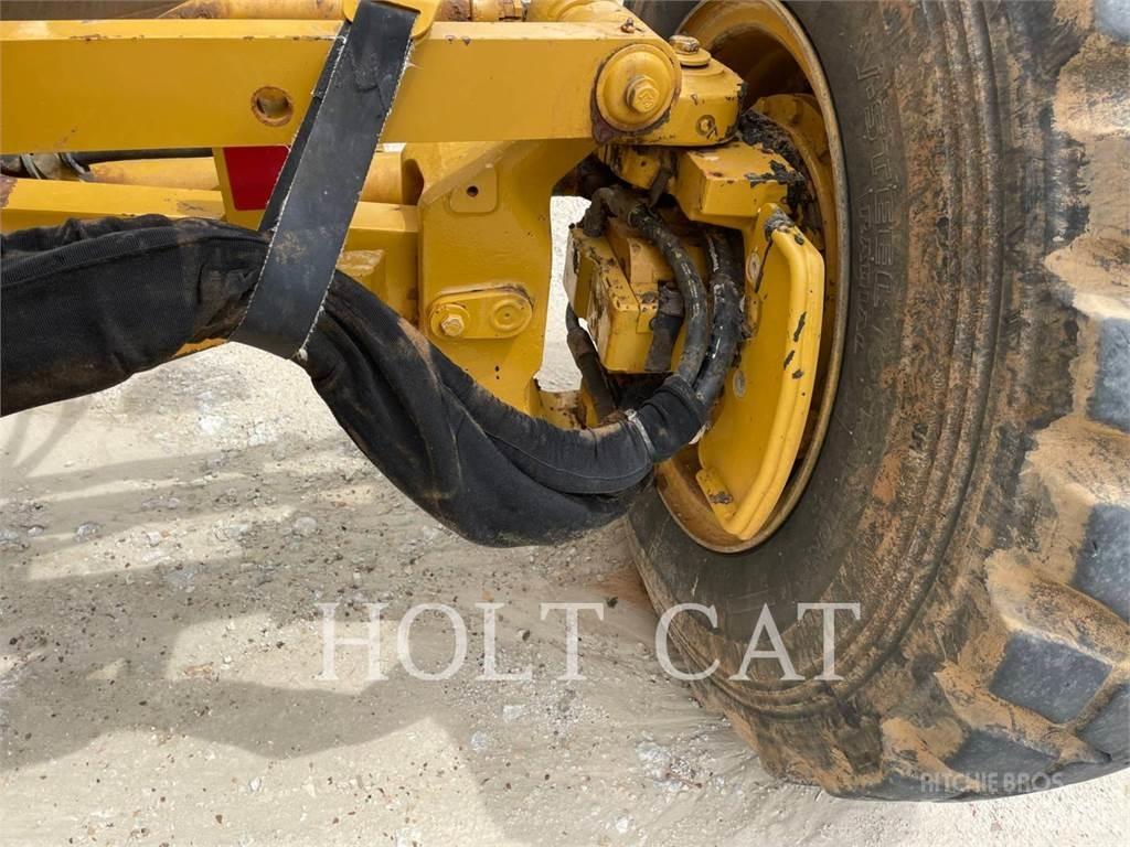 CAT 150-15AWD Veihøvler