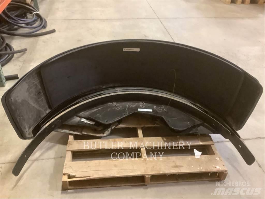 CAT 160M2 REAR FENDER Anlegg - Annet