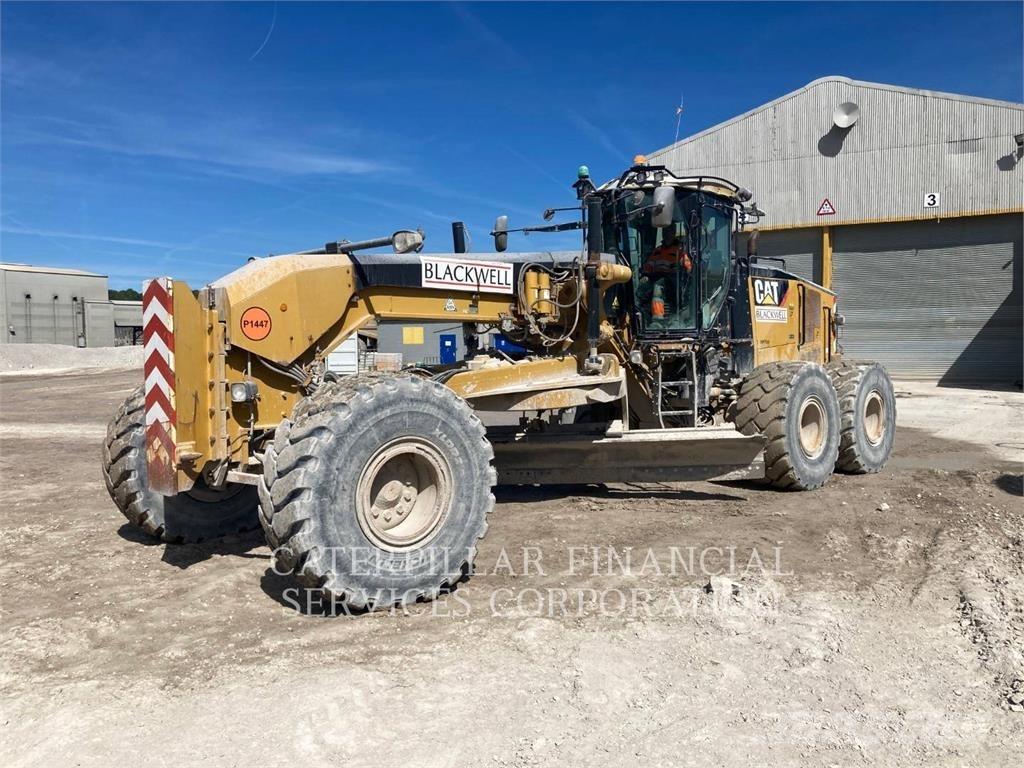 CAT 16M Veihøvler