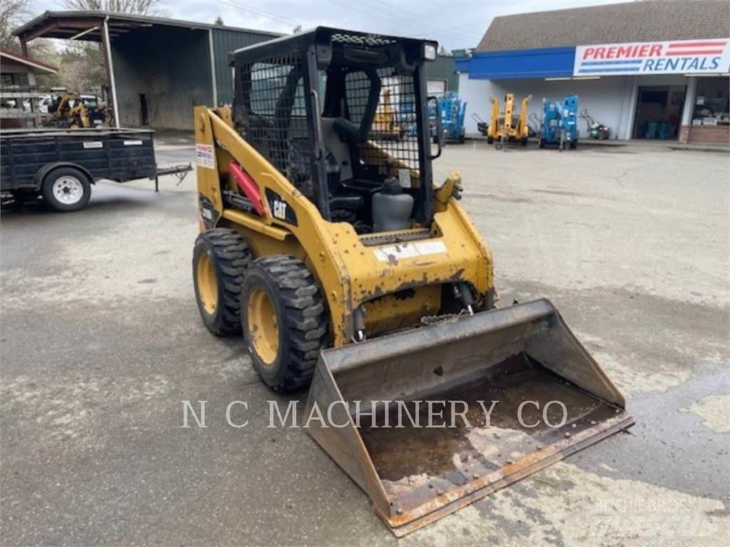 CAT 216B3 CN Kompaktlastere