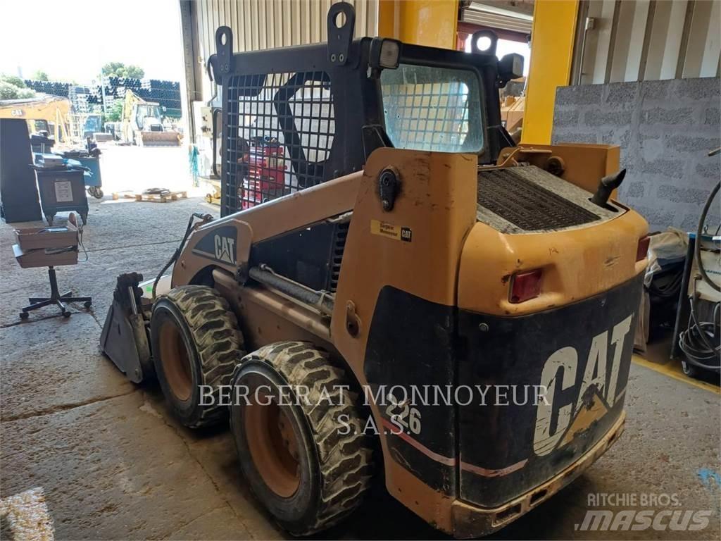 CAT 226 Kompaktlastere
