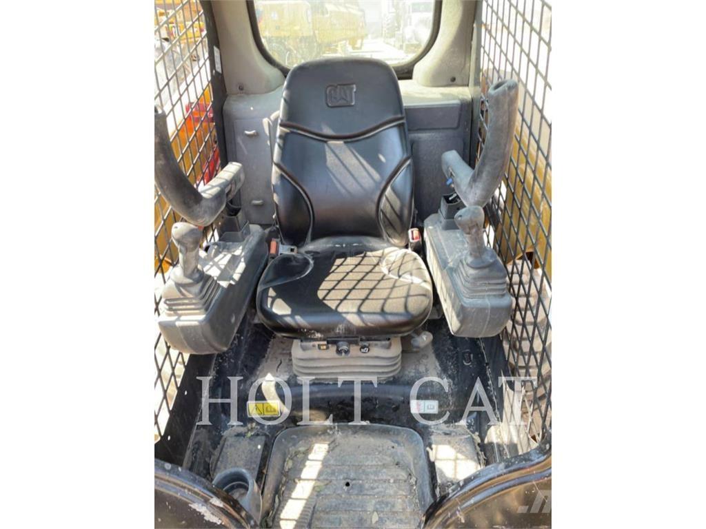 CAT 226D Kompaktlastere