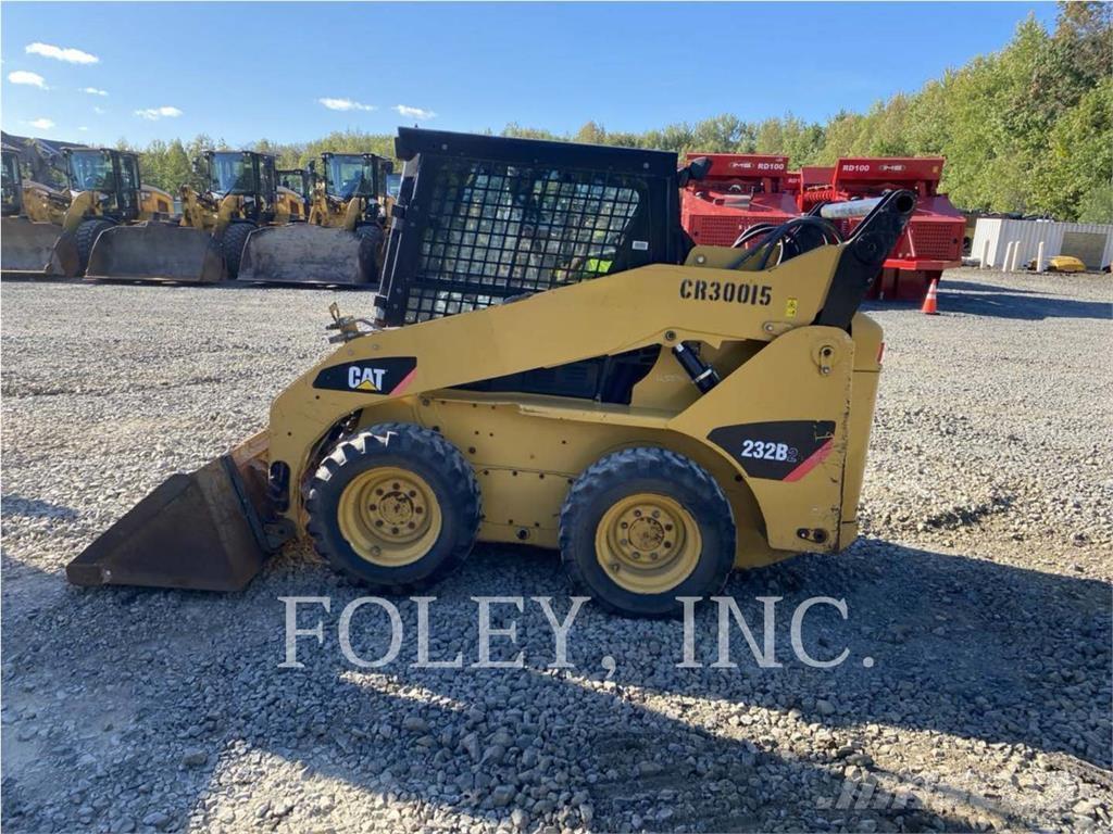CAT 232B2 Kompaktlastere