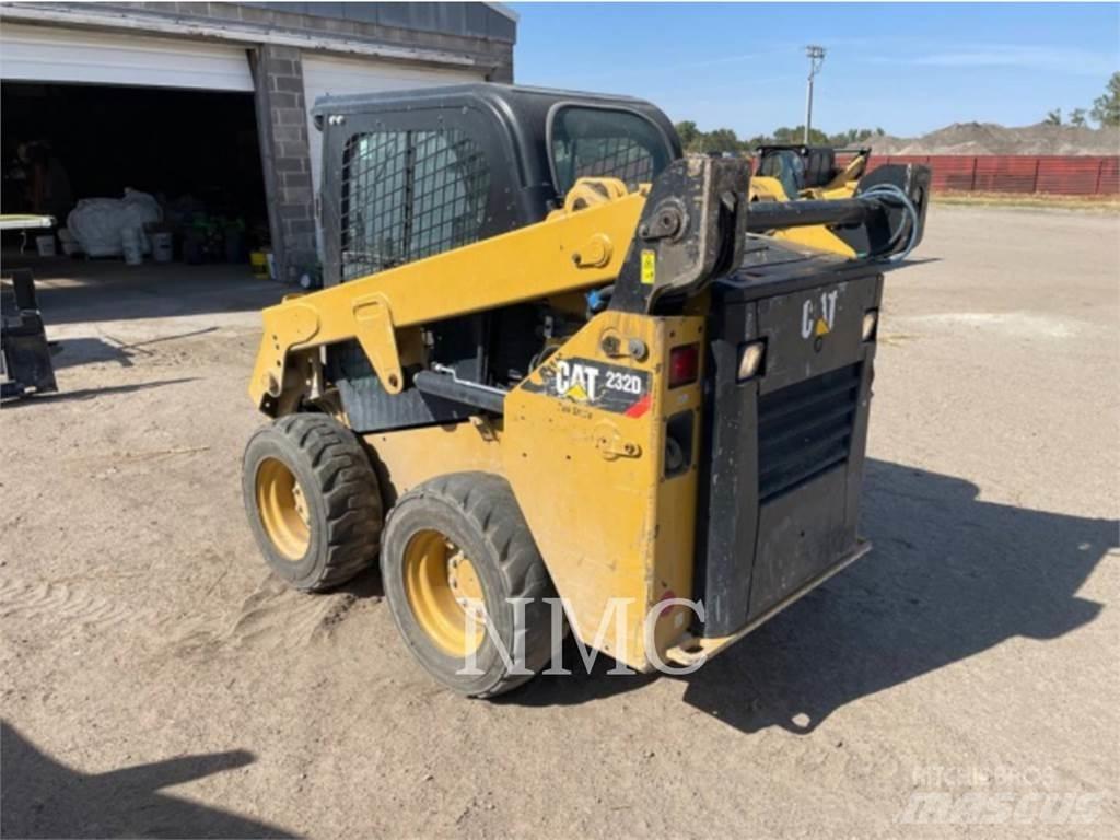 CAT 232D Kompaktlastere