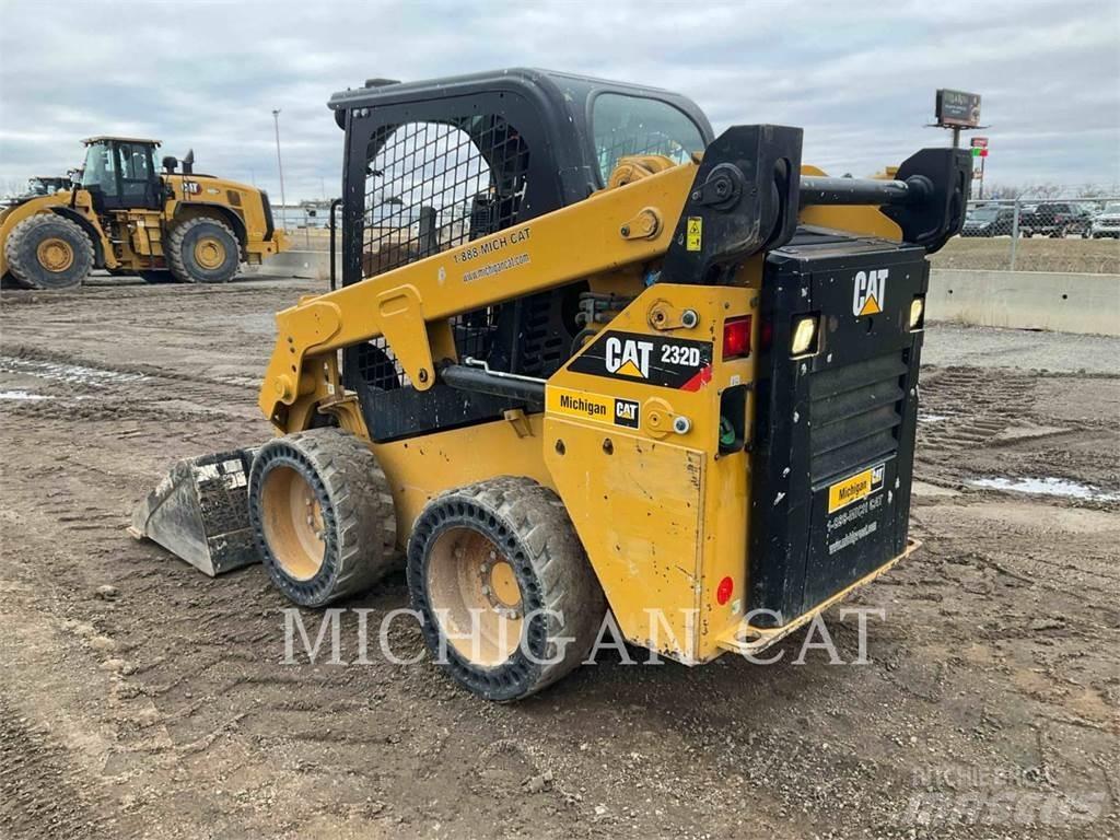 CAT 232D Q+ Kompaktlastere