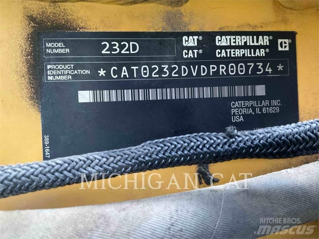CAT 232D Q+ Kompaktlastere