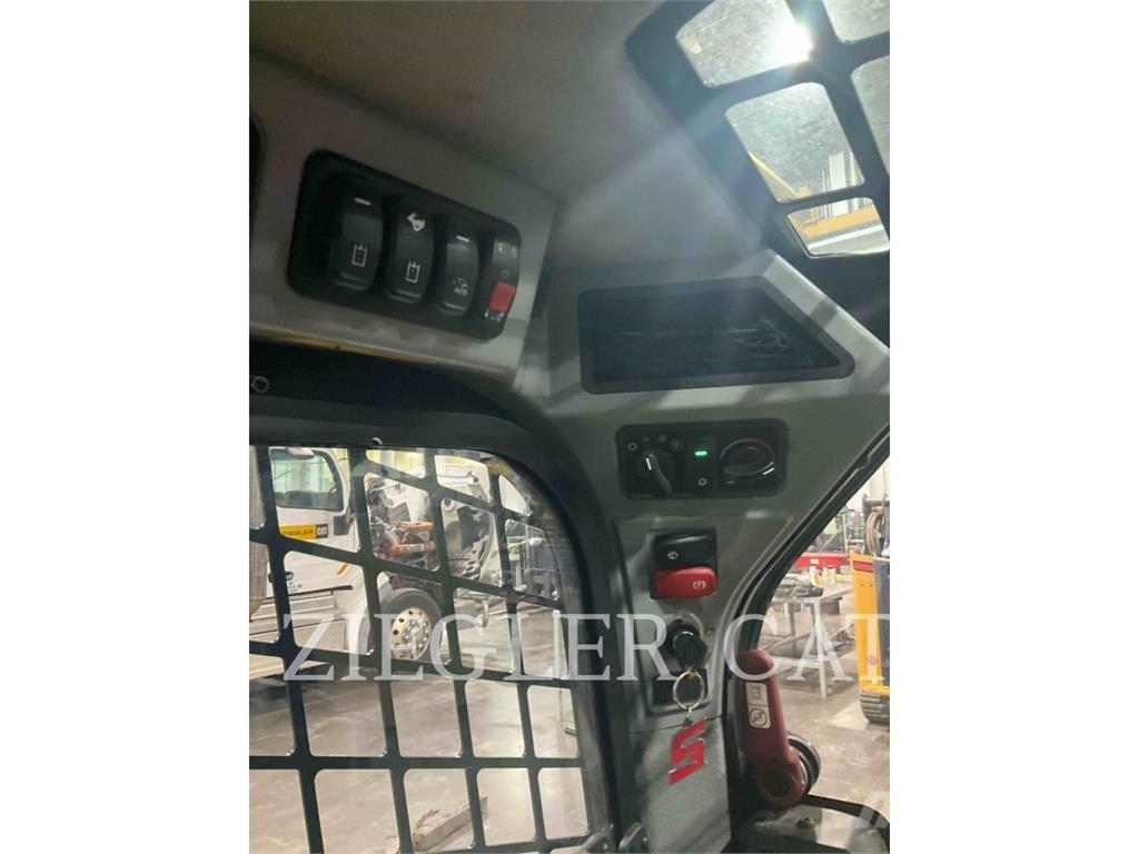 CAT 232D3 Kompaktlastere