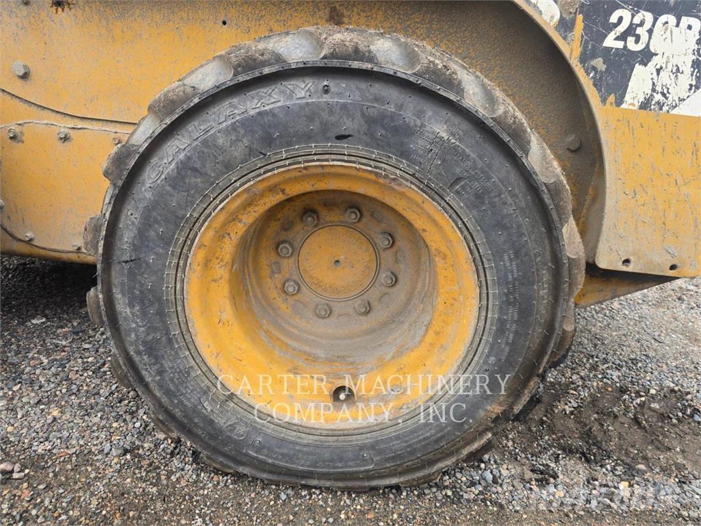 CAT 236B3 Kompaktlastere