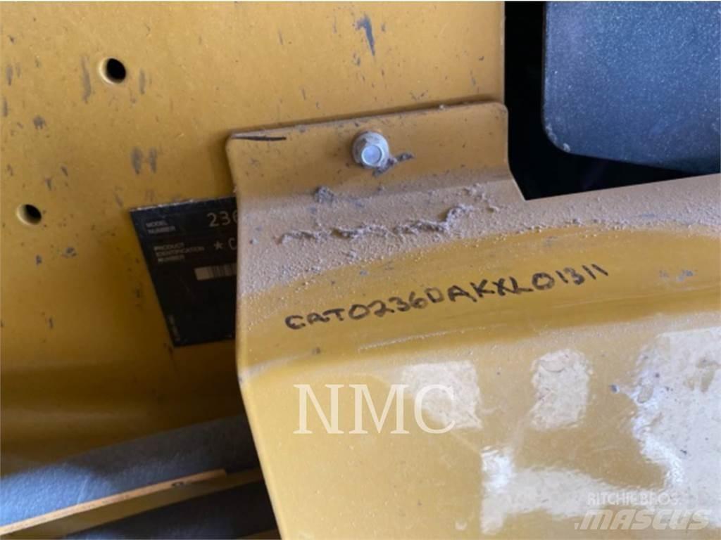 CAT 236D Kompaktlastere
