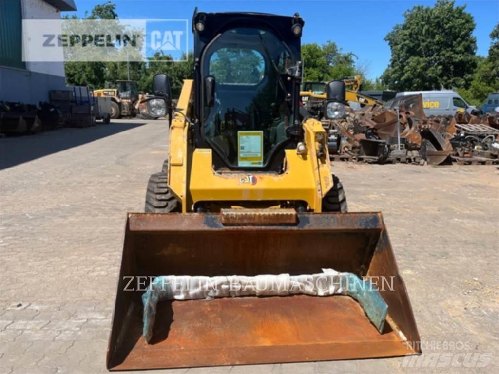 CAT 236D Kompaktlastere