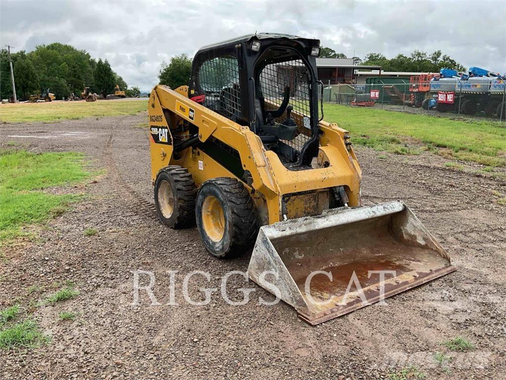 CAT 236D Kompaktlastere