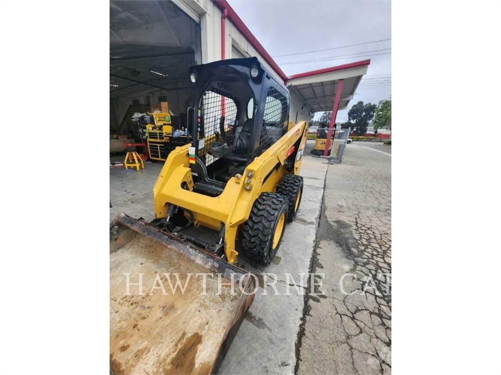 CAT 236D Kompaktlastere