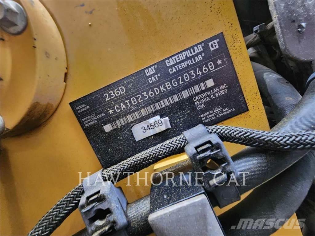 CAT 236D Kompaktlastere