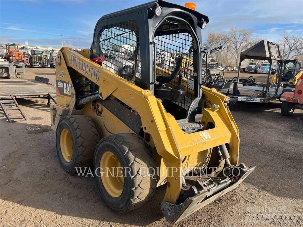 CAT 236D HF Kompaktlastere