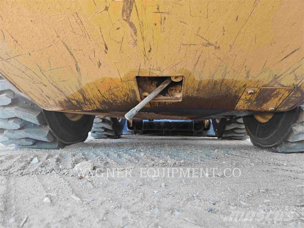 CAT 236D3 Kompaktlastere