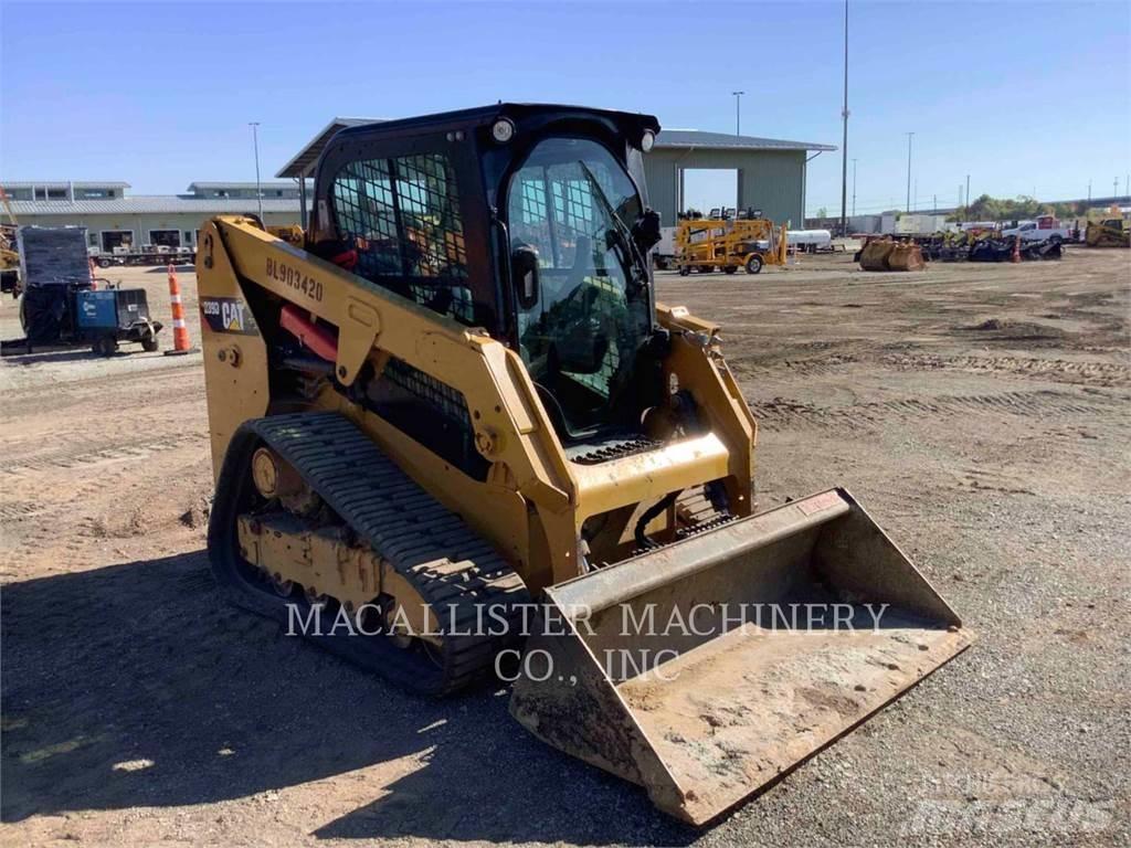 CAT 239D Beltelastere