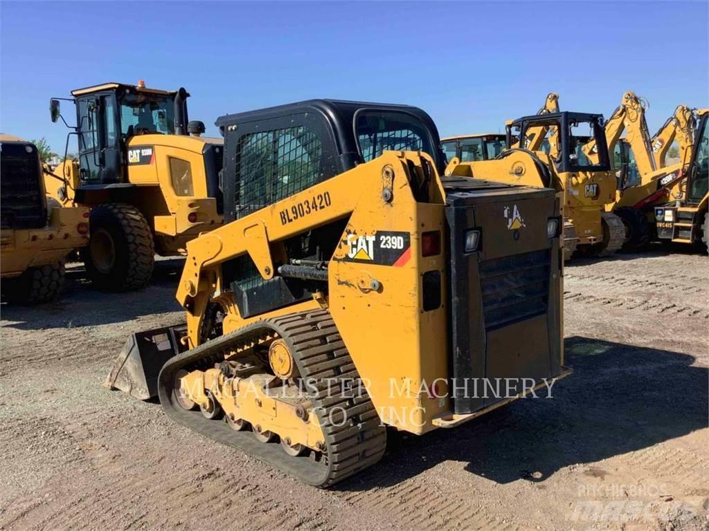 CAT 239D Beltelastere