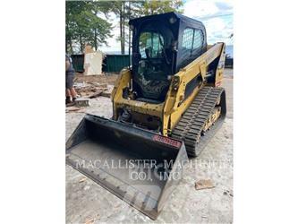 CAT 239D Beltelastere