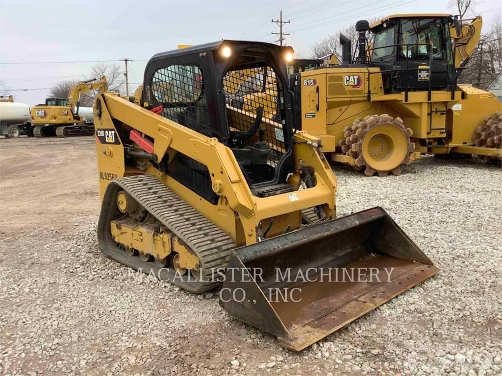 CAT 239D Beltelastere