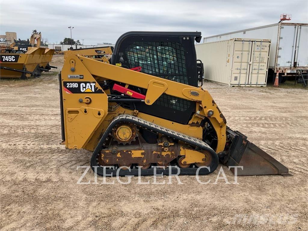 CAT 239D Beltelastere