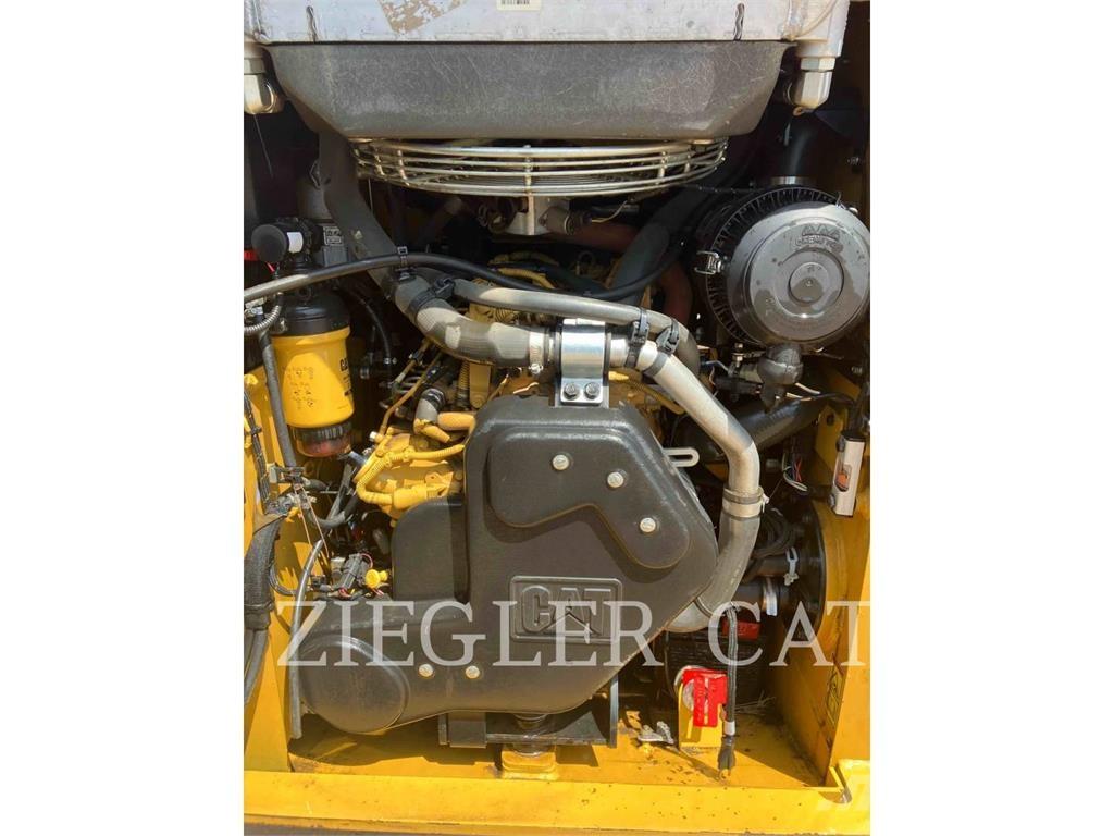 CAT 239D3 Beltelastere