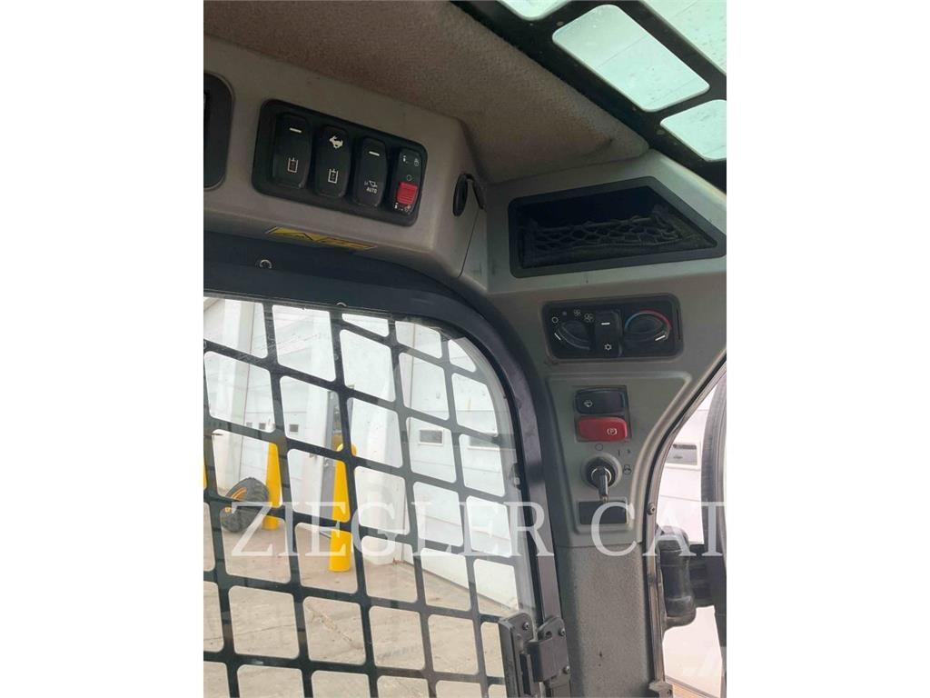 CAT 239D3 Beltelastere