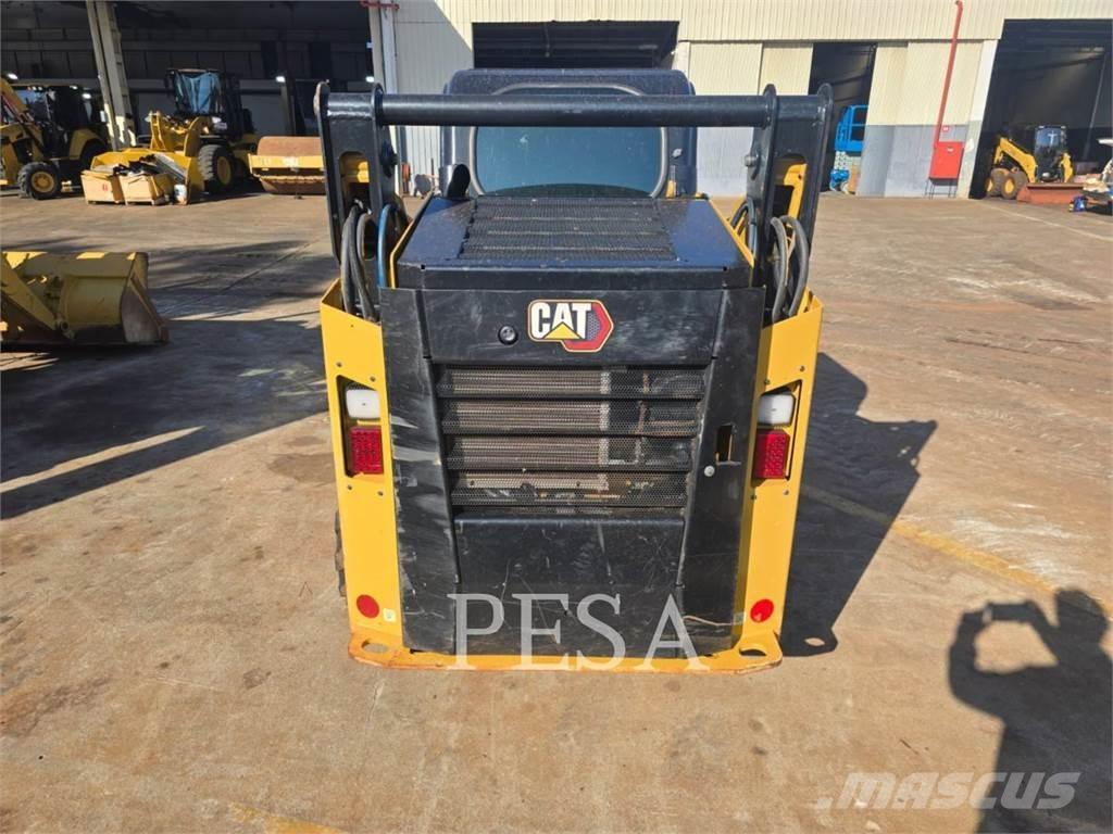 CAT 242 D Kompaktlastere