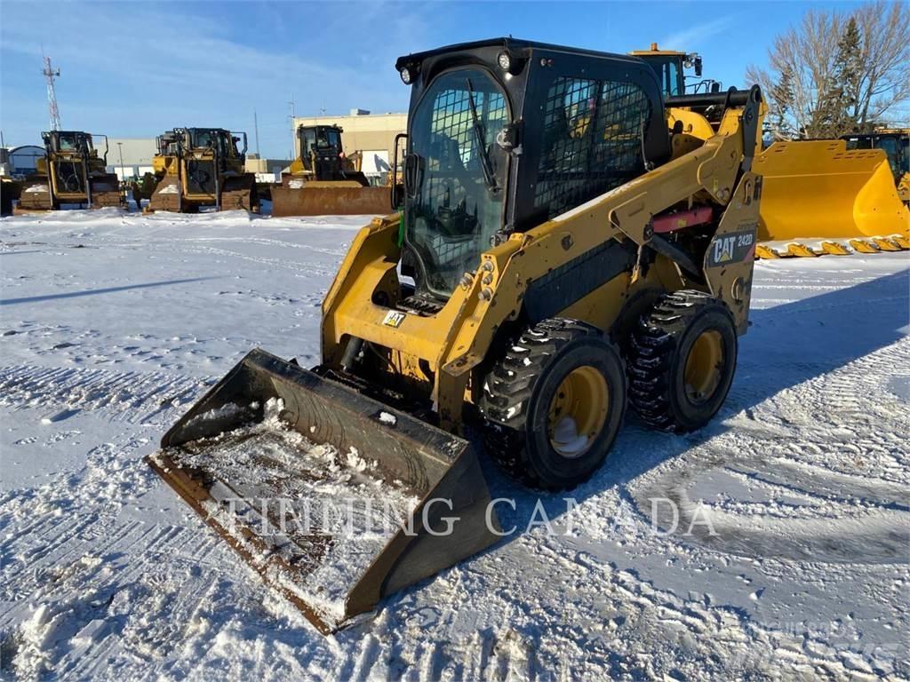 CAT 242D Kompaktlastere