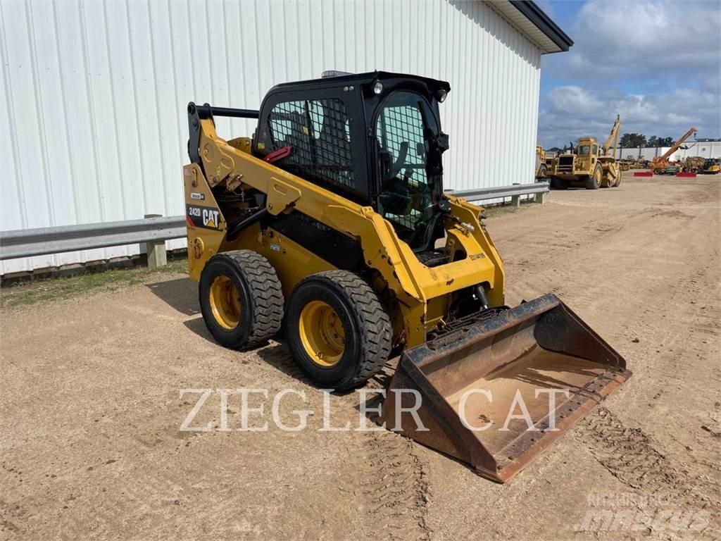 CAT 242D Kompaktlastere