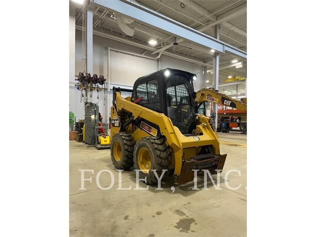 CAT 242D Kompaktlastere