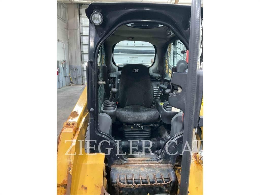 CAT 242D Kompaktlastere