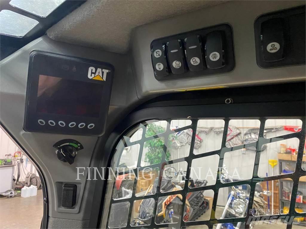 CAT 242D Kompaktlastere